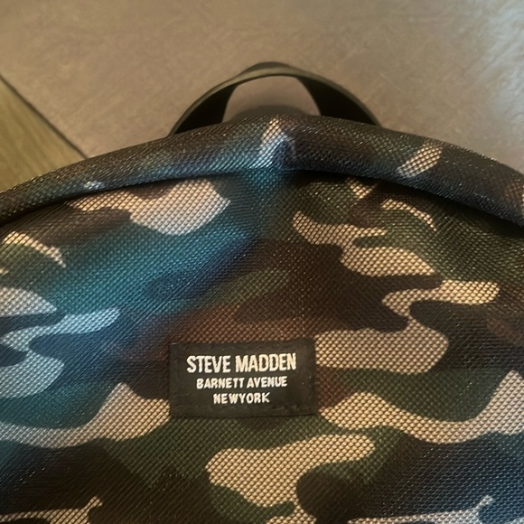 Steve Madden designer backpack with leather front pocket - Picture 2 of 5